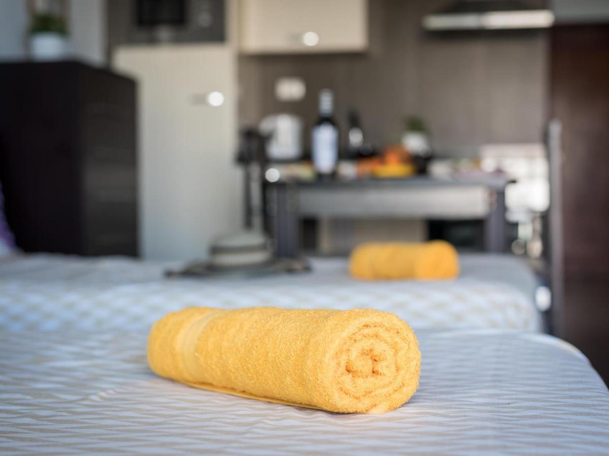 603 Studio Comodoro First Sea Line Arona  Ngoại thất bức ảnh